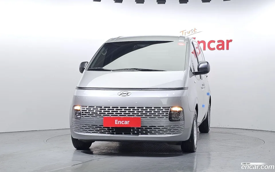 Hyundai Staria 3 2023 — миниатюра 3