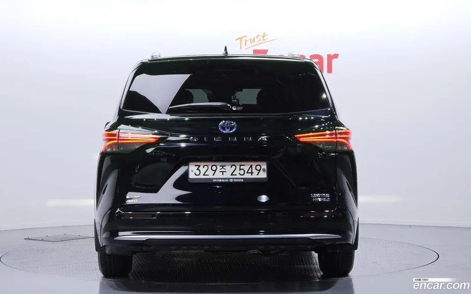 Toyota Sienna 2.5 AWD 2024 — миниатюра 4
