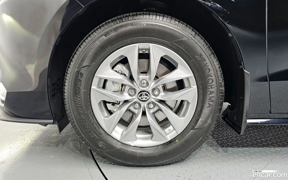Toyota Sienna 2.5 AWD 2024 — миниатюра 5