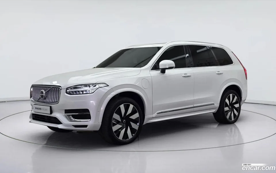 Volvo XC90 T8 2024 — фото 1, купить с доставкой в Москву