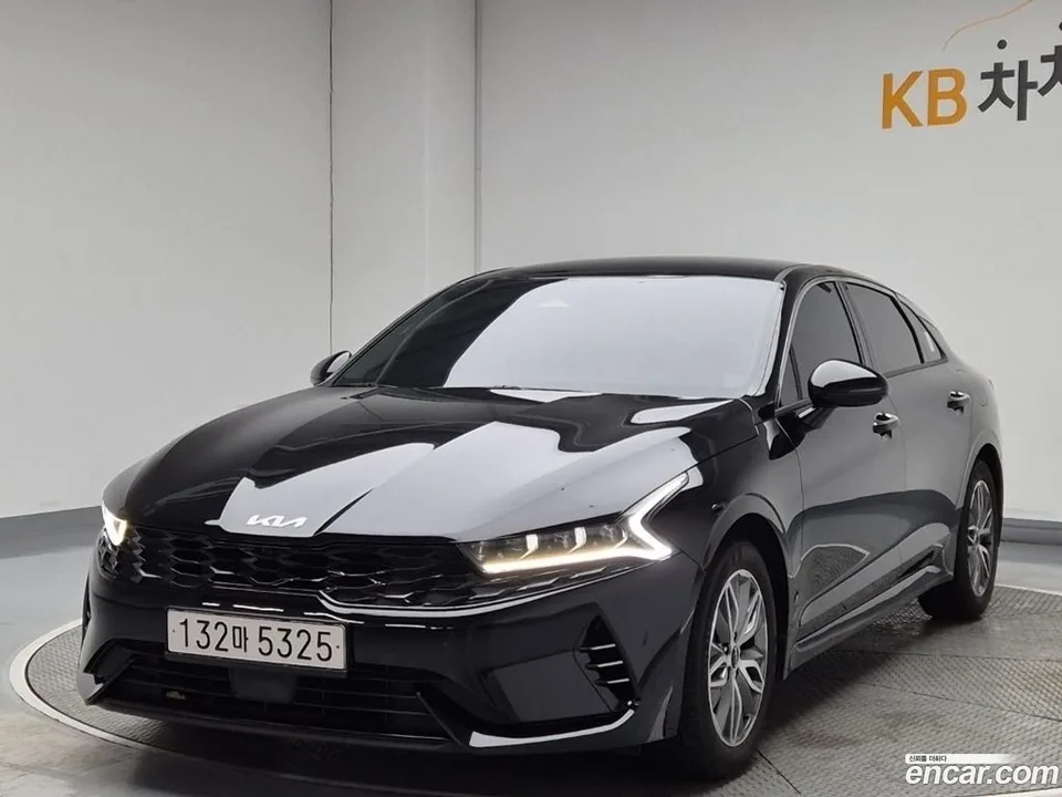 Kia K5 Hybrid 2023 — photo 1, buy with delivery to Moscow