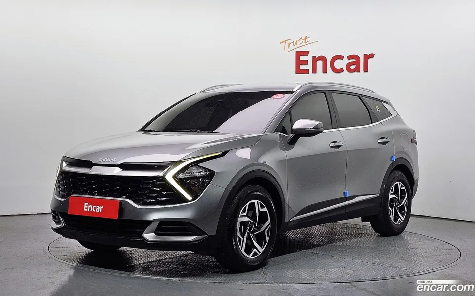 Kia Sportage 2.0 2WD 2022 — photo 1, buy with delivery to Moscow