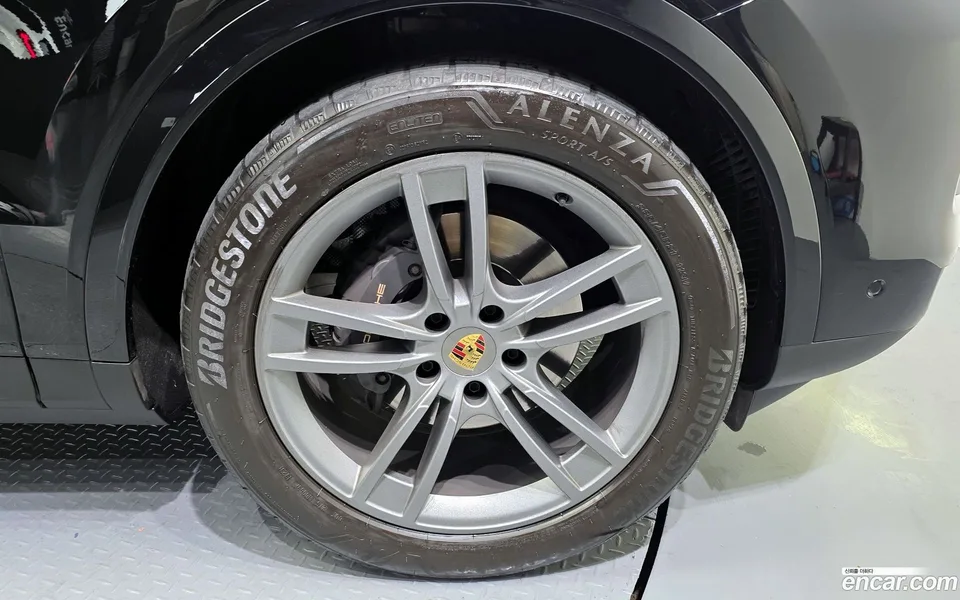 Porsche Cayenne 3.0 2023 — миниатюра 5