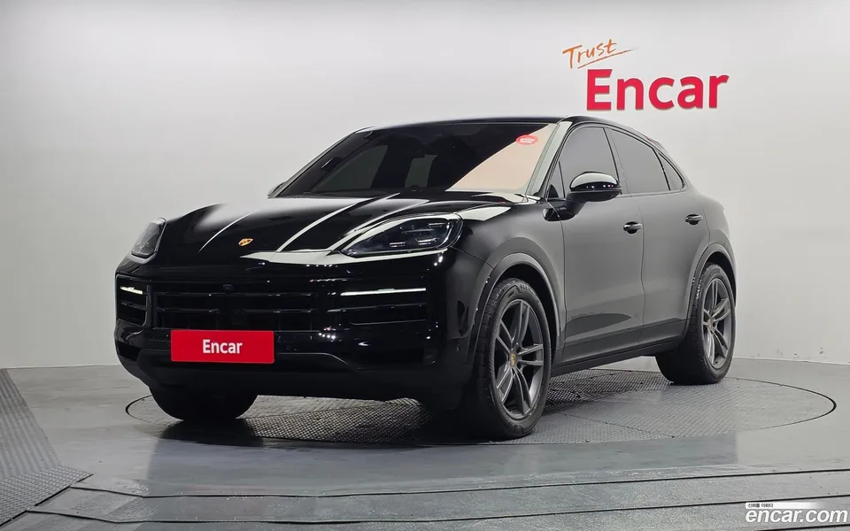 Porsche Cayenne 3.0 2023 — фото 1, купить с доставкой в Москву