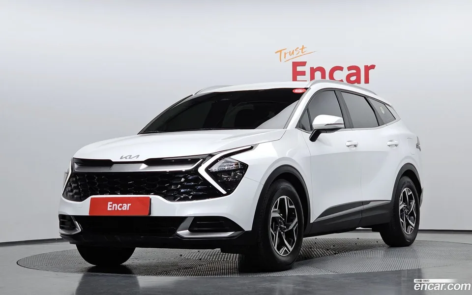 Kia Sportage 2.0 2WD 2022 — фото 1, купить с доставкой в Москву