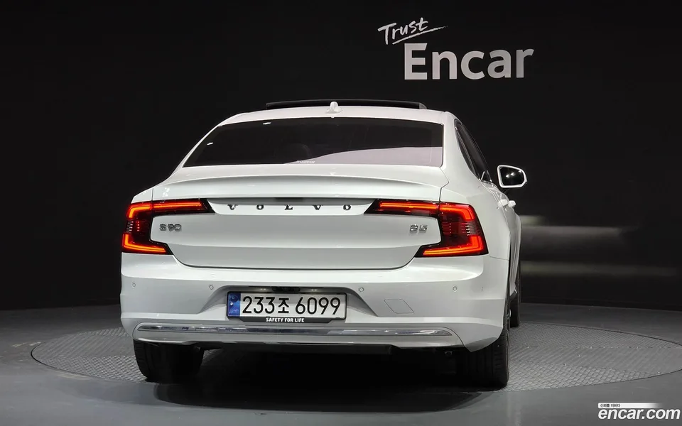 Volvo S90 B5 2024 — миниатюра 4