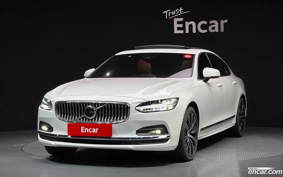 Volvo S90 B5 2024 — фото 1, купить с доставкой в Москву