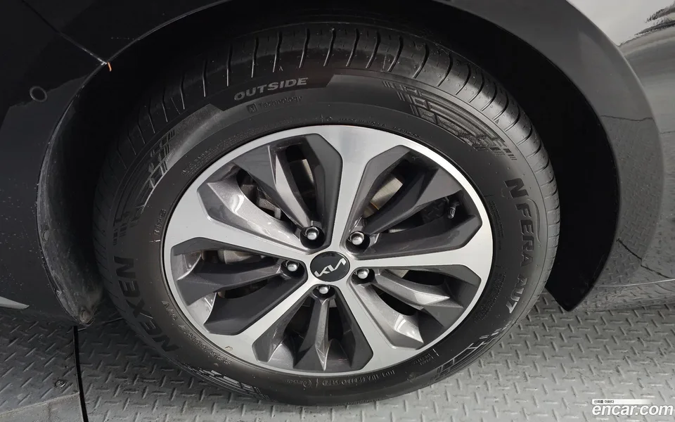 Kia K8 Hybrid 2022 — миниатюра 2