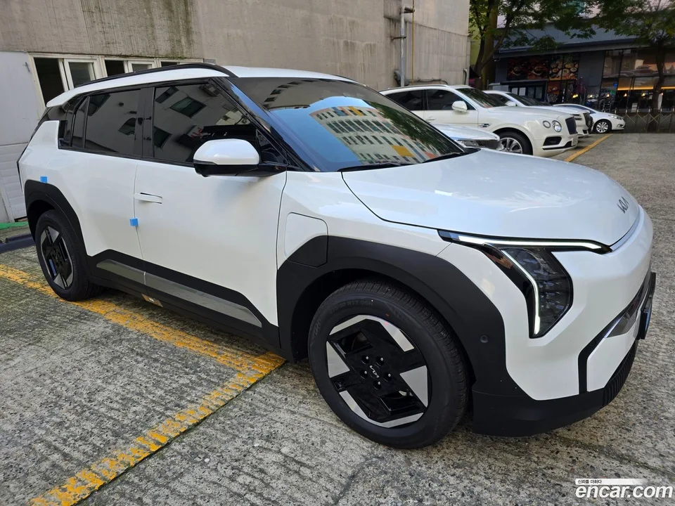 Kia EV3 2WD 2025 — миниатюра 3