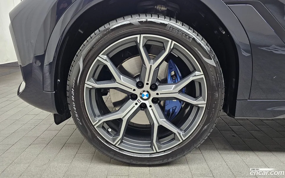 BMW X6 xDrive40i M 2022 — миниатюра 2