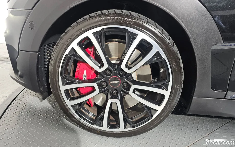 MINI Cooper S Clubman JCW 2022 — миниатюра 2