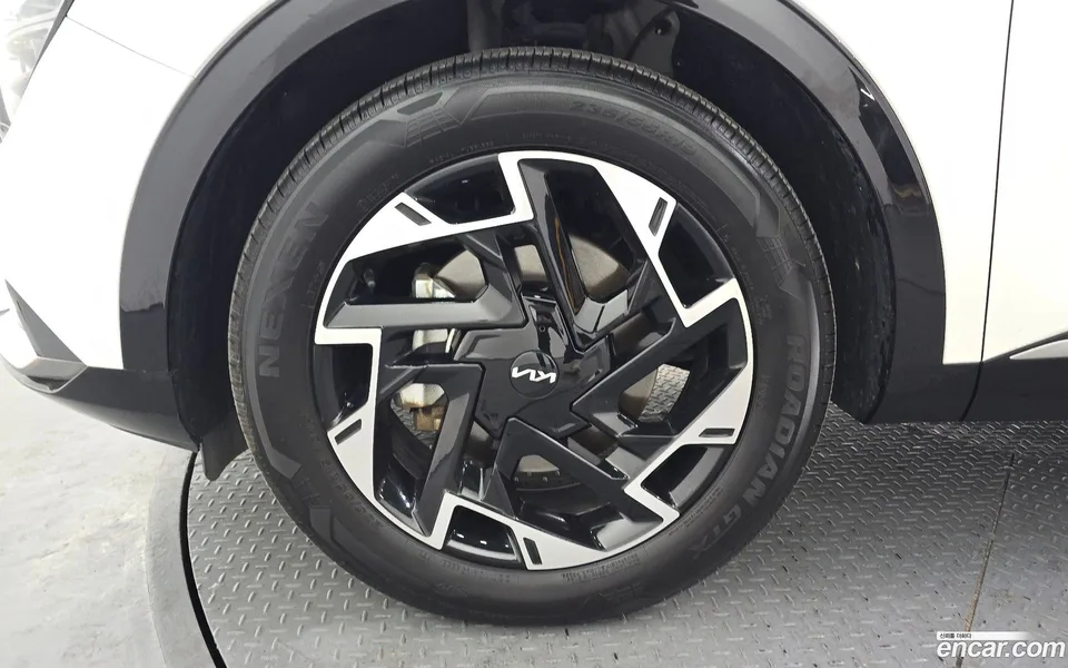 Kia Sportage 2.0 2WD 2023 — миниатюра 2