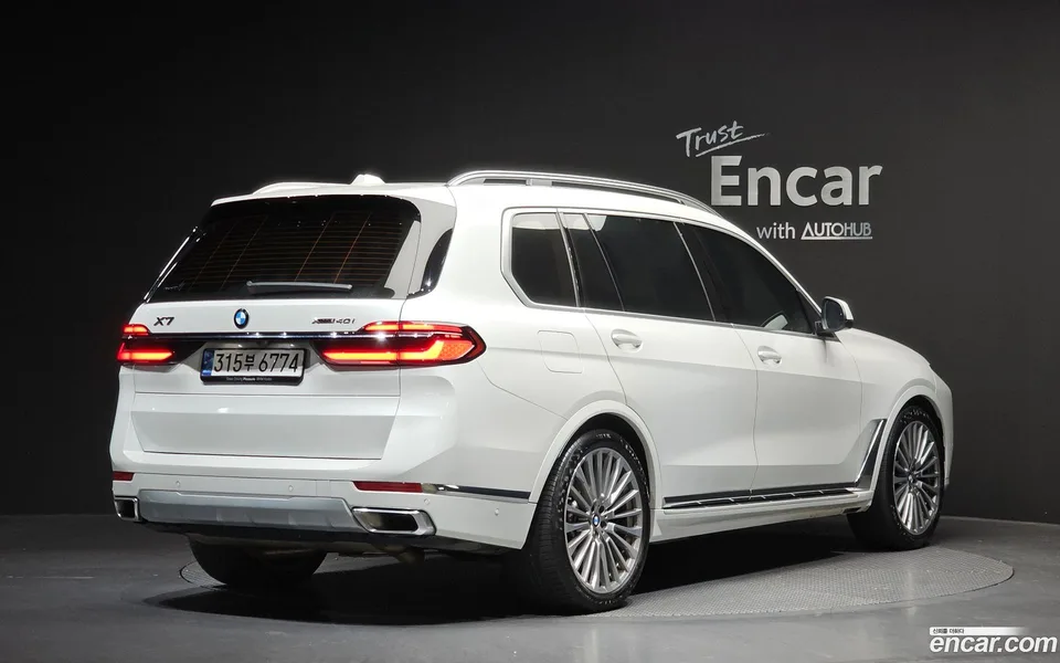 BMW X7 xDrive 40i 7 2023 — миниатюра 2