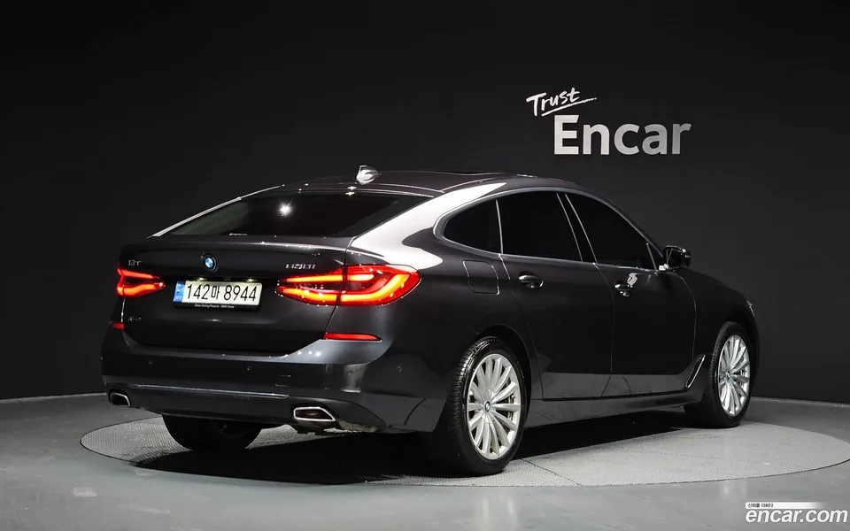 BMW 6 Series GT 630i xDrive 2022 — миниатюра 2