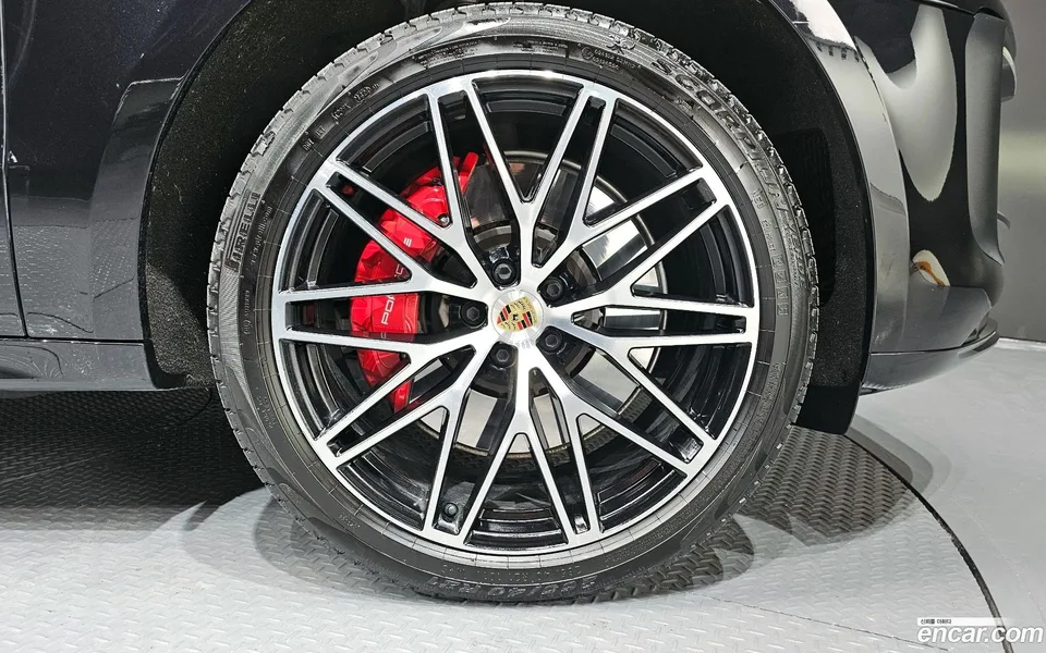 Porsche Macan 2.9 GTS 2023 — миниатюра 2