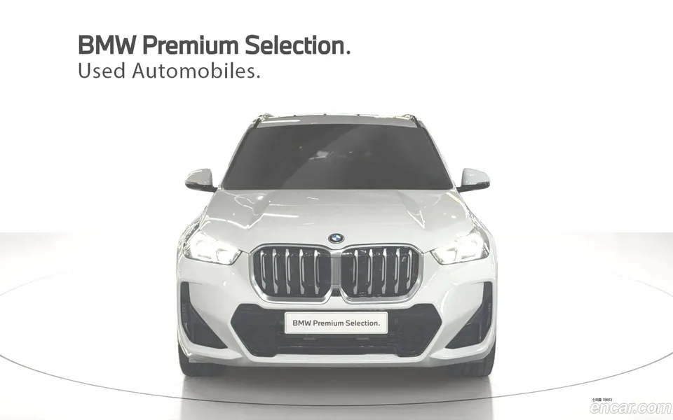 BMW iX1 xDrive 30 M 2023 — миниатюра 3