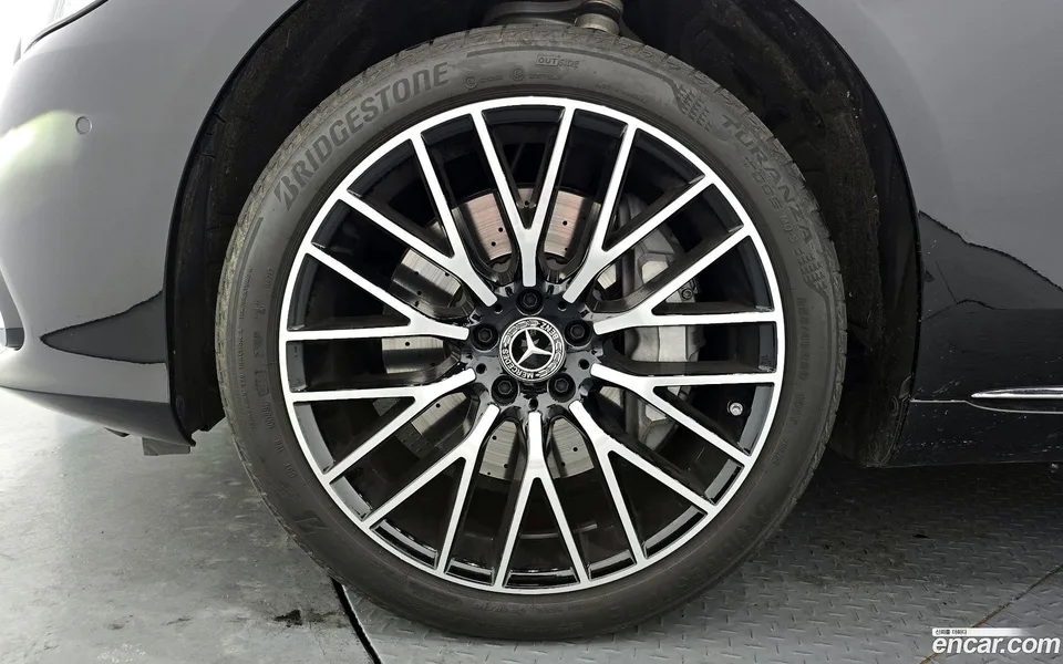 Mercedes-Benz S-Class S580L 4MATIC 2025 — миниатюра 2