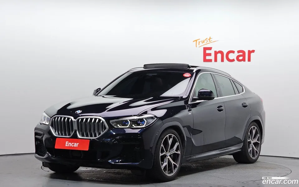 BMW X6 xDrive40i M 2022 — фото 1, купить с доставкой в Москву