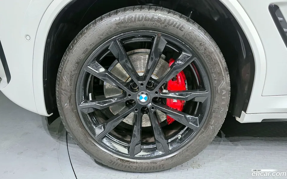 BMW X4 xDrive20i M 2025 — миниатюра 2