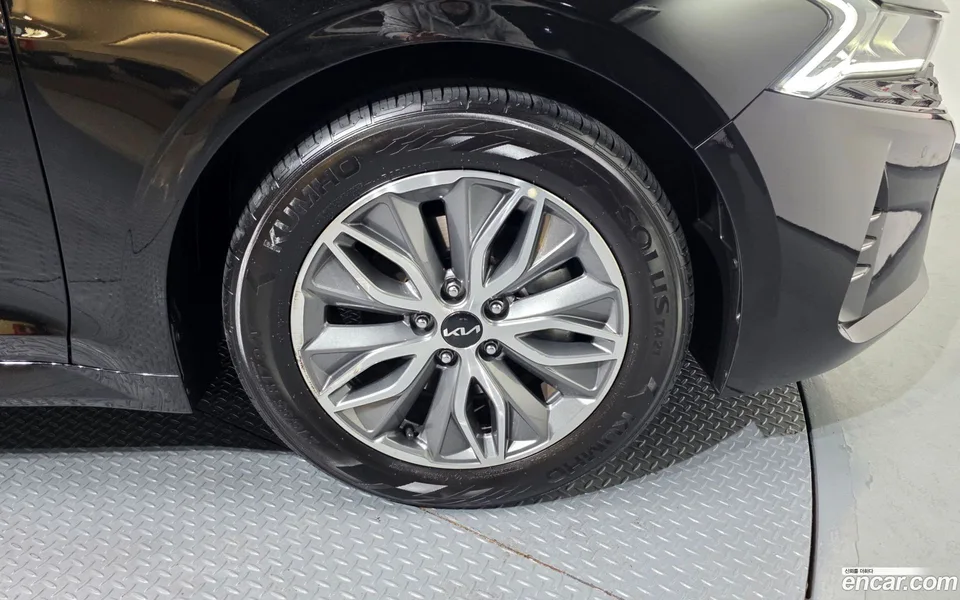 Kia K5 Hybrid 2023 — миниатюра 2