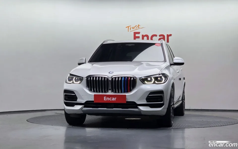 BMW X5 xDrive 45e xLine 2022 — миниатюра 3