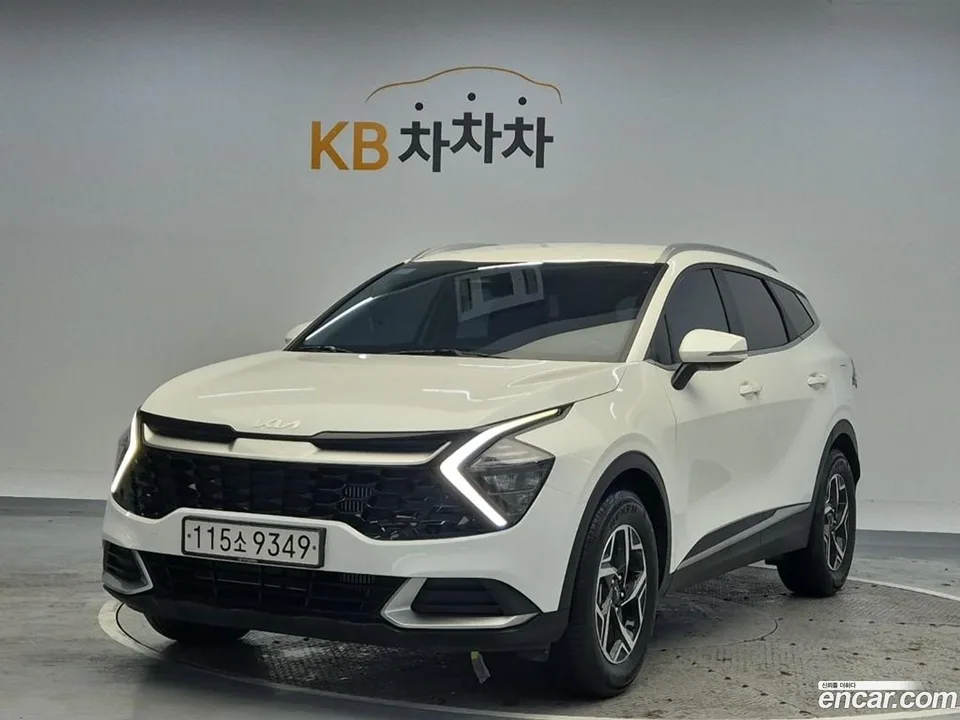 Kia Sportage 1.6 2WD 2022 — фото 1, купить с доставкой в Москву