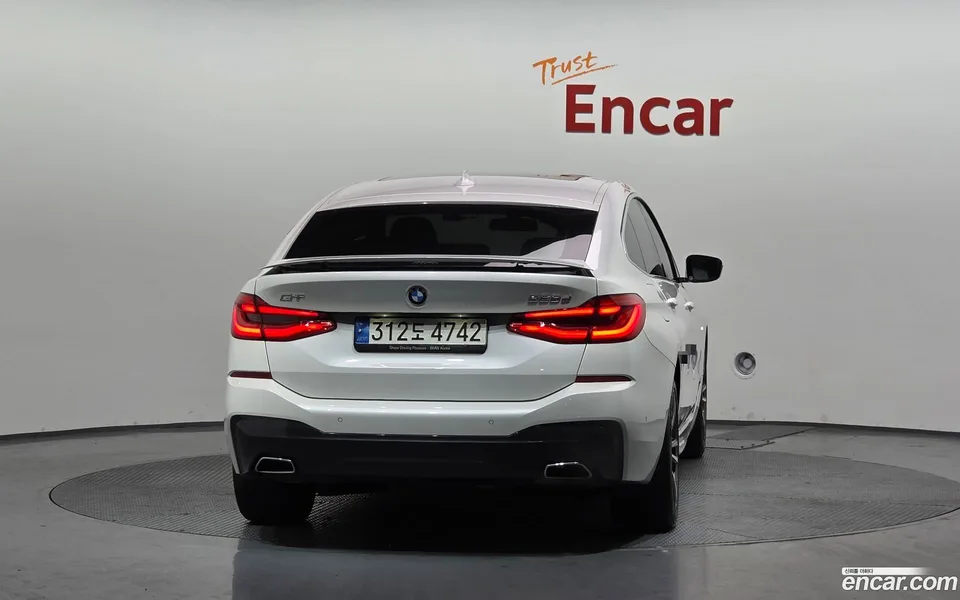 BMW 6 Series GT 620d M 2022 — миниатюра 4