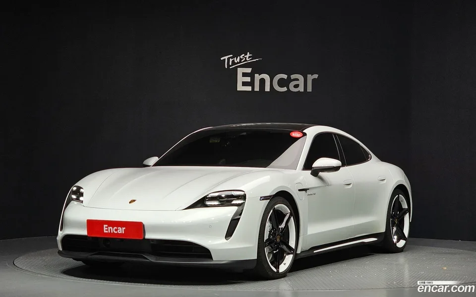 Porsche Taycan 2022 — фото 1, купить с доставкой в Москву