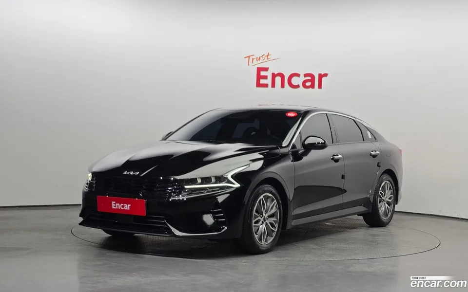 Kia K5 Hybrid 2022 — фото 1, купить с доставкой в Москву