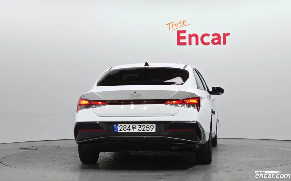 Hyundai Avante CN7 Hybrid 2025 — thumbnail 4