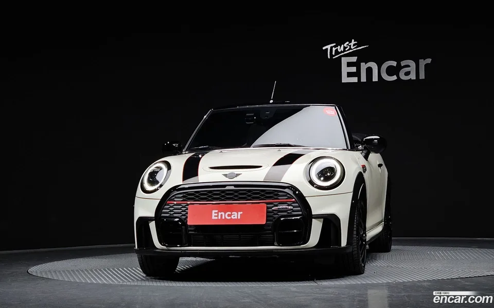 MINI Cooper S Convertible JCW 2022 — миниатюра 3