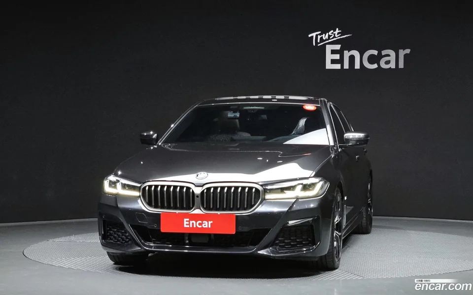BMW 5 Series 530i M 2022 — миниатюра 3