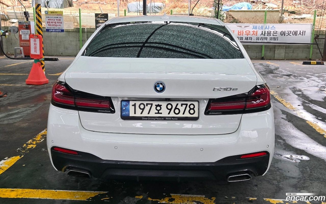 BMW 5 Series 2022 — 2