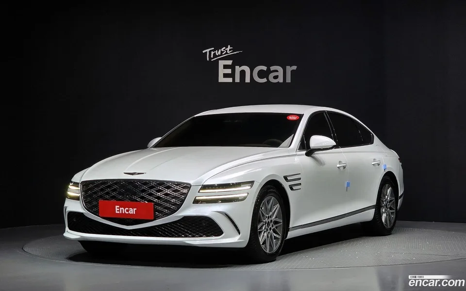 Genesis G80 2.5 2WD 2024 — фото 1, купить с доставкой в Москву