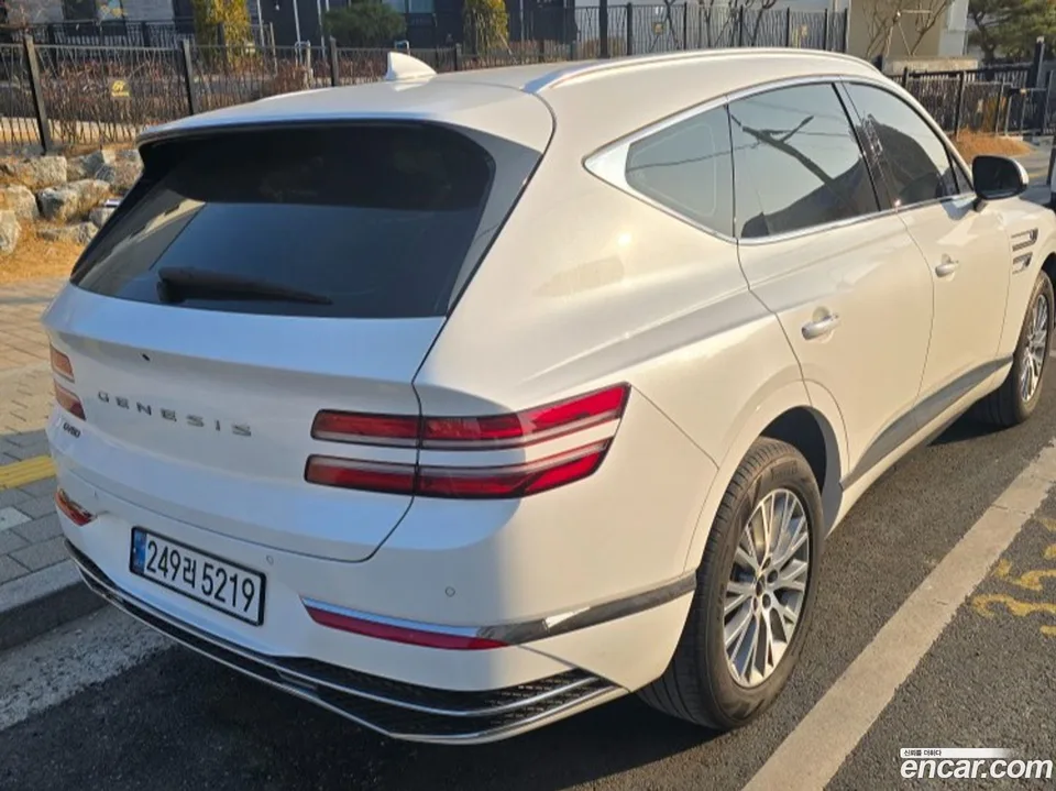 Genesis GV80 2.5T 2WD 2023 — миниатюра 3