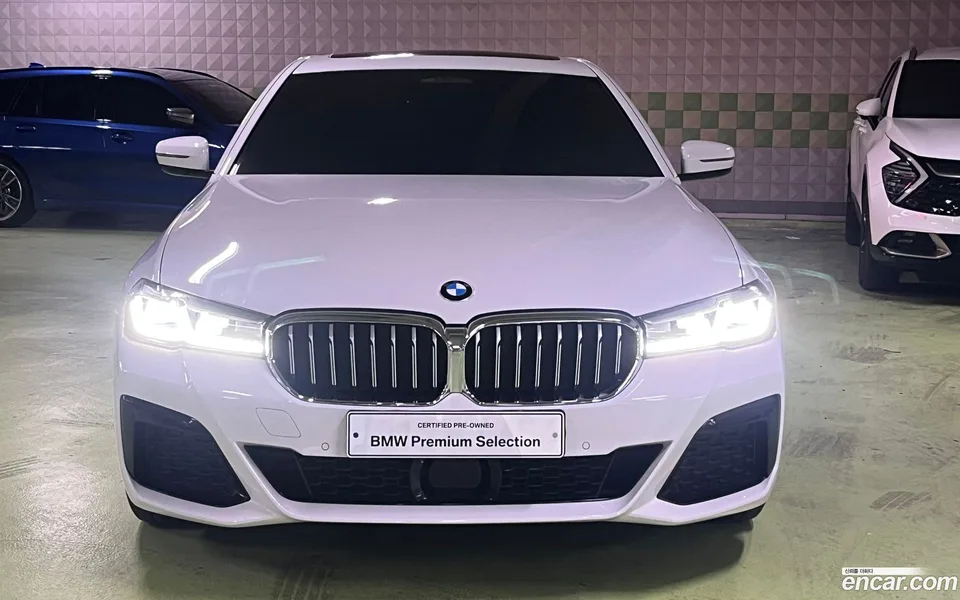 BMW 5 Series 530i xDrive M 2022 — миниатюра 3