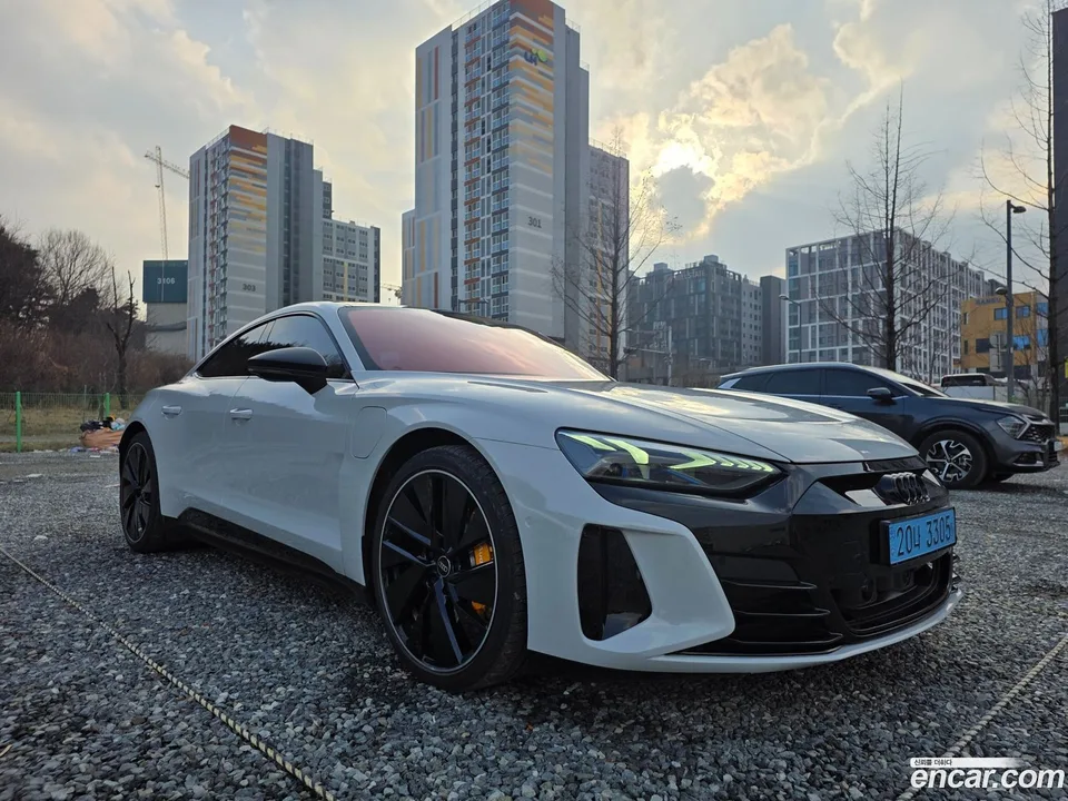 Audi e-tron GT GT 2022 — фото 1, купить с доставкой в Москву