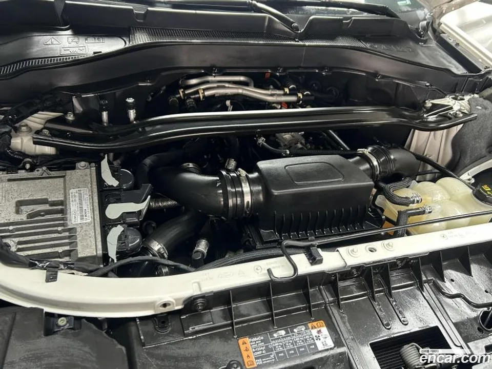 Ford Explorer 3.0 4WD 2022 — миниатюра 2