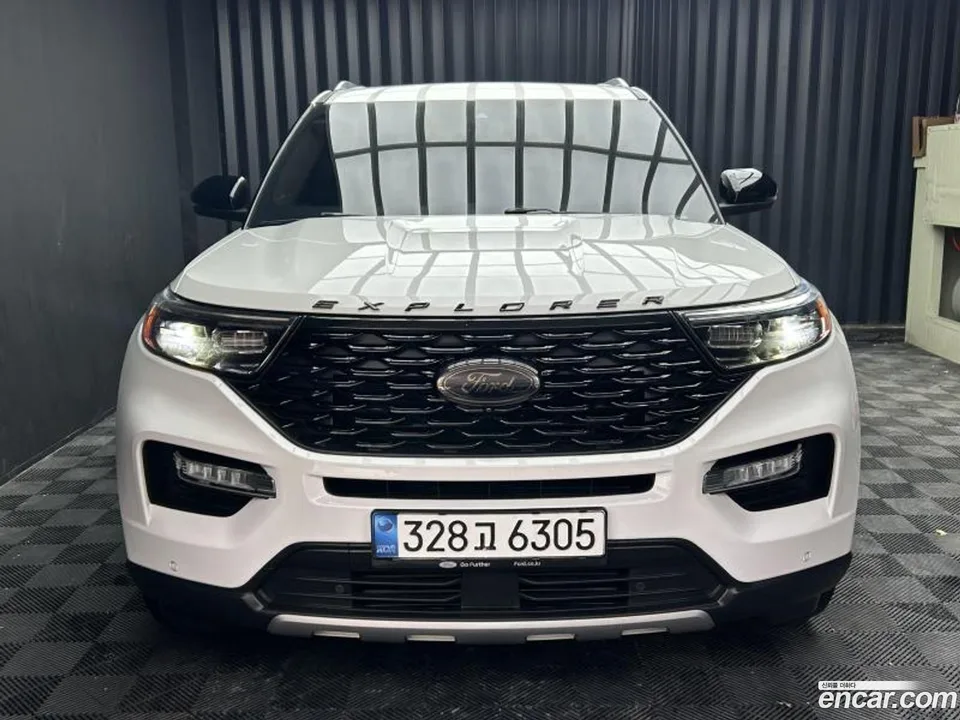 Ford Explorer 3.0 4WD 2022 — фото 1, купить с доставкой в Москву