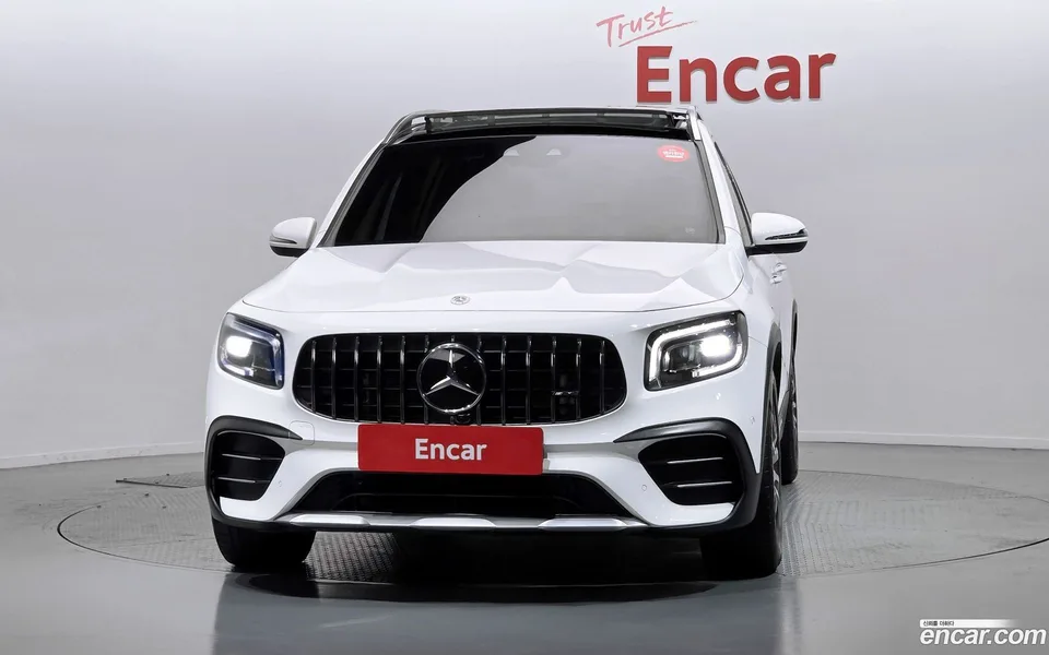 Mercedes-Benz GLB-Class AMG GLB35 4MATIC 2023 — миниатюра 3