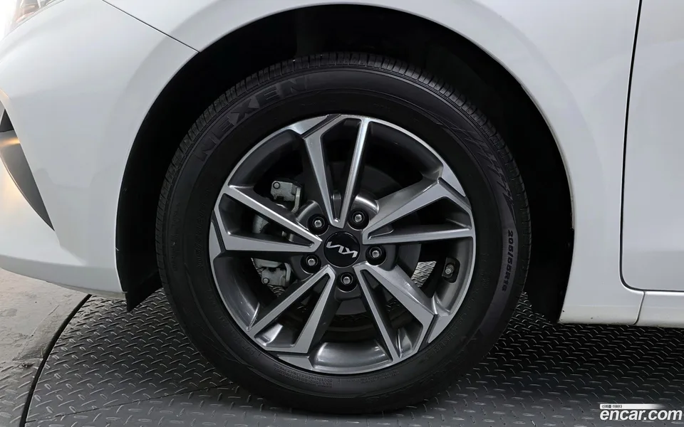 Kia K3 1.6 2024 — миниатюра 5