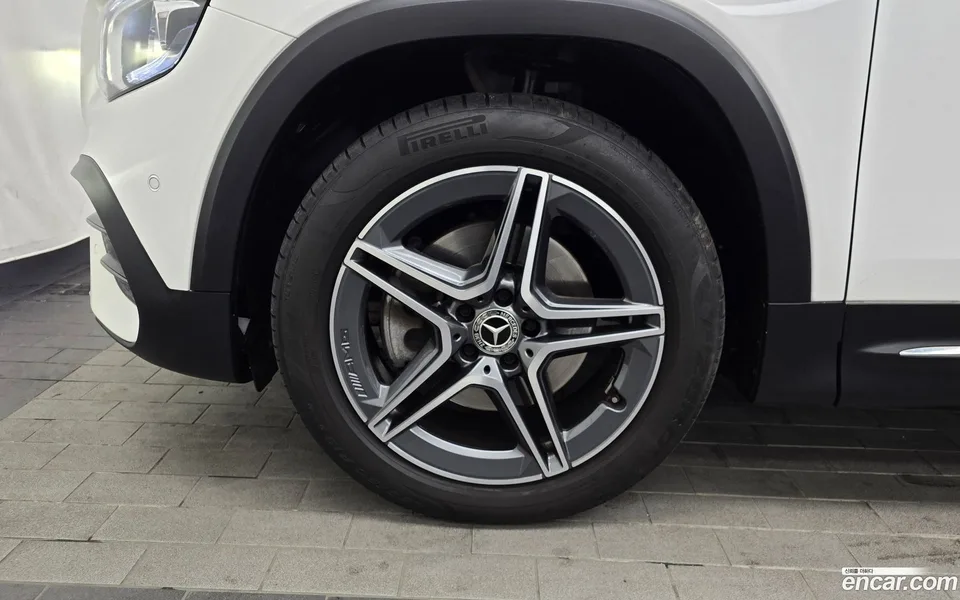 Mercedes-Benz GLB-Class GLB250 4MATIC 2022 — миниатюра 2