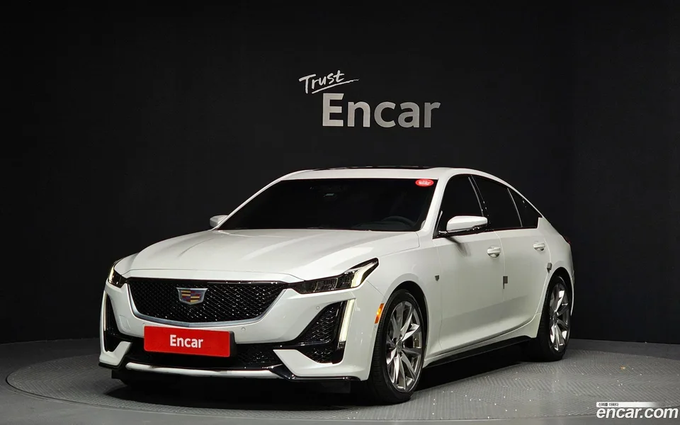 Cadillac CT5 2.0 2023 — фото 1, купить с доставкой в Москву