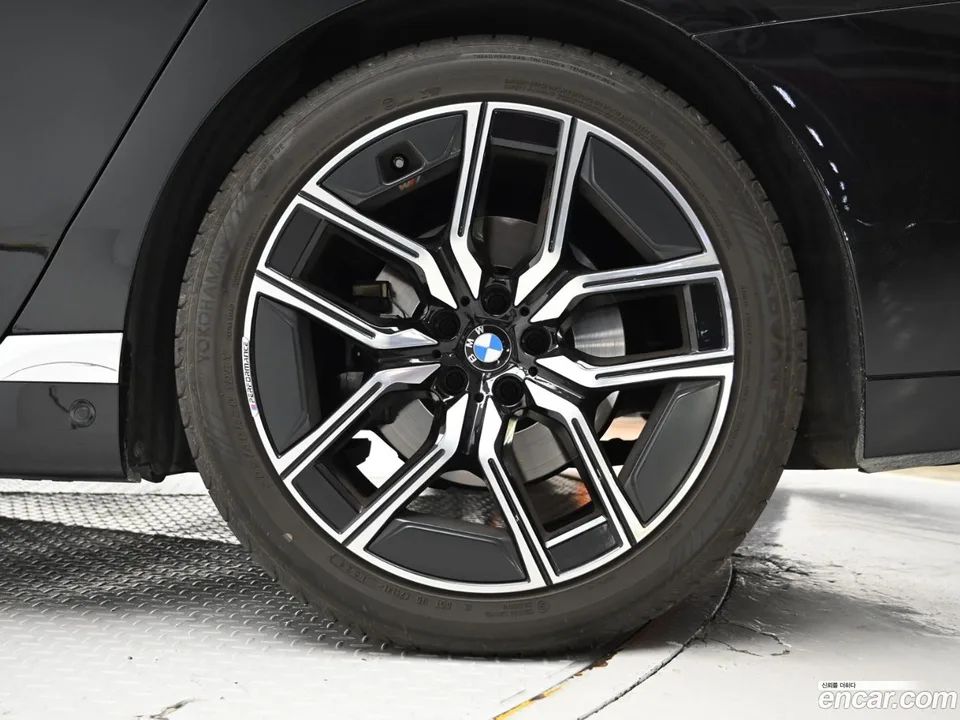 BMW 7 Series 740d xDrive M 2025 — миниатюра 5