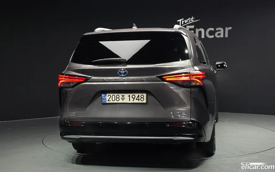 Toyota Sienna 2.5 AWD 2023 — миниатюра 4