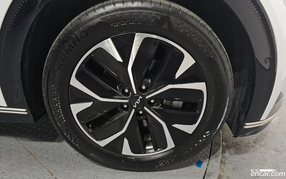 Kia EV6 2022 — миниатюра 2