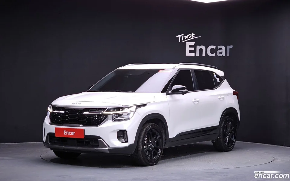 Kia Seltos 1.6 2WD 2024 — фото 1, купить с доставкой в Москву