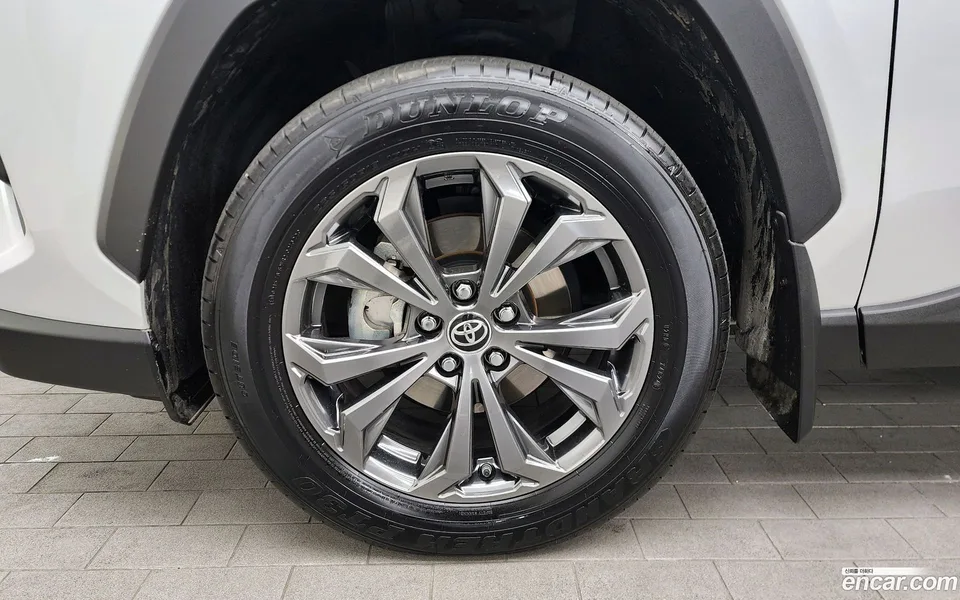 Toyota RAV4 2.5 4WD LTD 2025 — миниатюра 2