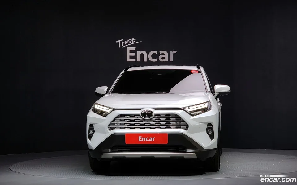 Toyota RAV4 2.5 4WD LTD 2025 — миниатюра 3