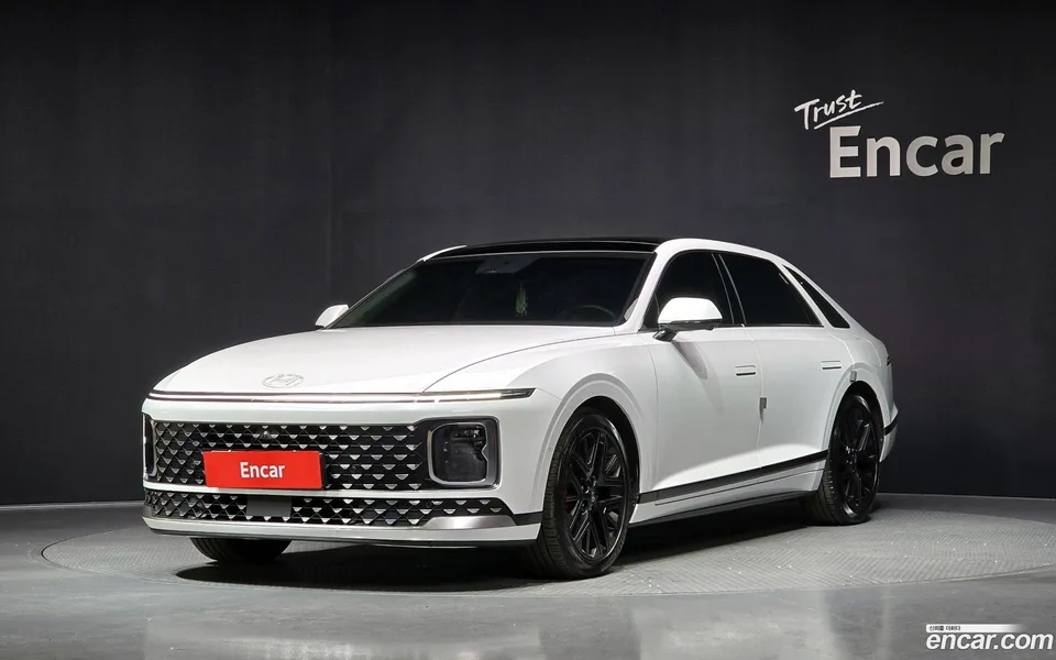Hyundai Grandeur 2.5 2WD 2023 — фото 1, купить с доставкой в Москву